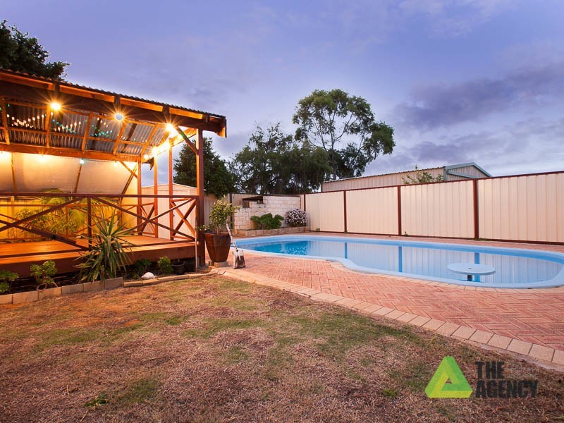 4 Nabberu Loop, Cooloongup WA 6168