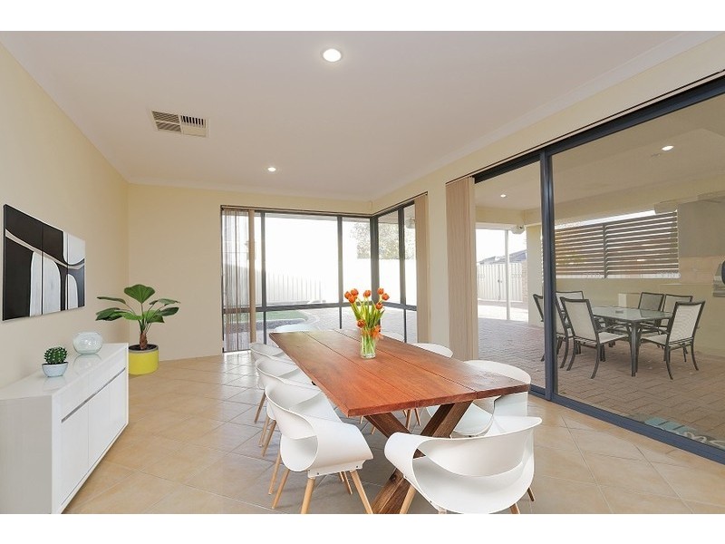 136 Goodwood Way, Canning Vale WA 6155