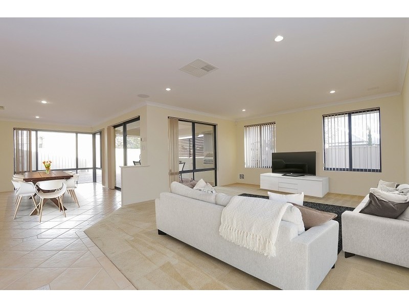 136 Goodwood Way, Canning Vale WA 6155