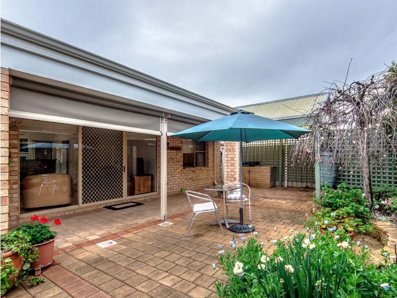 12 Prescott Drive, Murdoch WA 6150