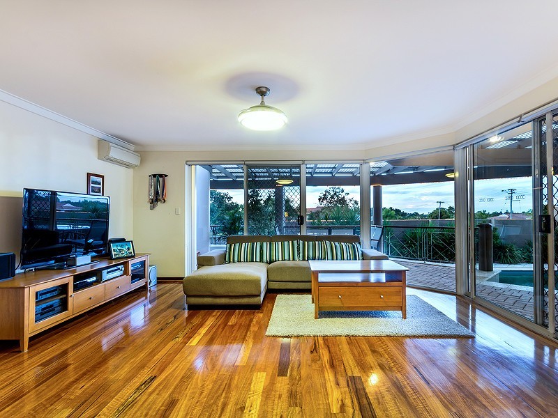 17 Riches Way, Bull Creek WA 6149