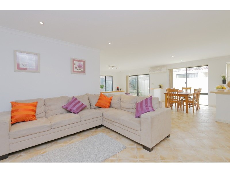 13 Contorta, Canning Vale WA 6155