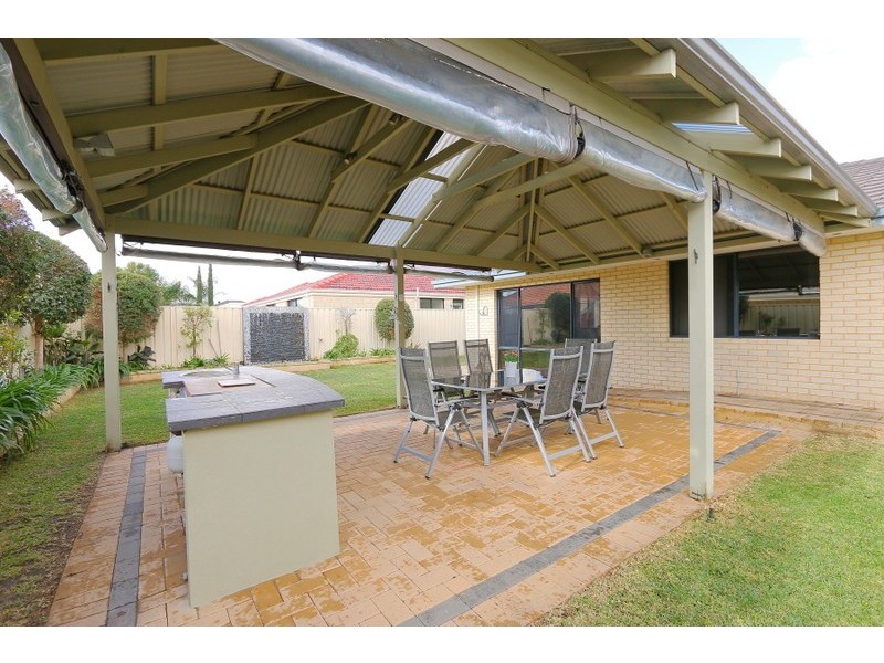 13 Contorta, Canning Vale WA 6155