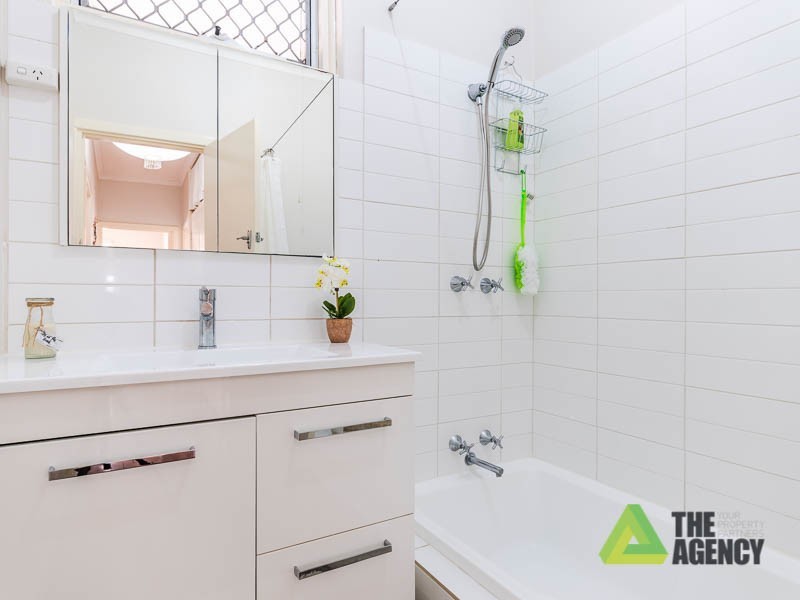 24 Trink Street, Cloverdale WA 6105