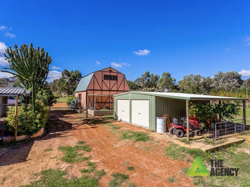 16 Patens Drive, Lower Chittering WA 6084