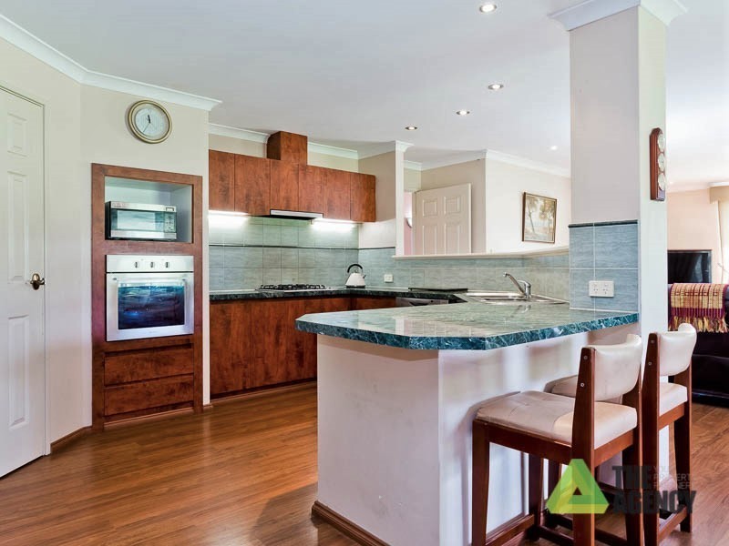 16 Patens Drive, Lower Chittering WA 6084