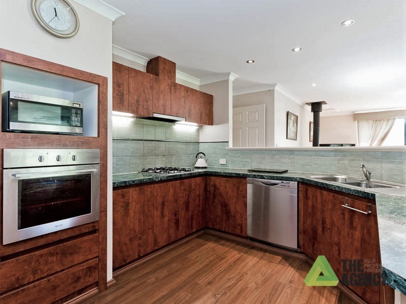 16 Patens Drive, Lower Chittering WA 6084