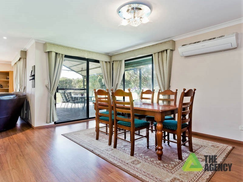 16 Patens Drive, Lower Chittering WA 6084