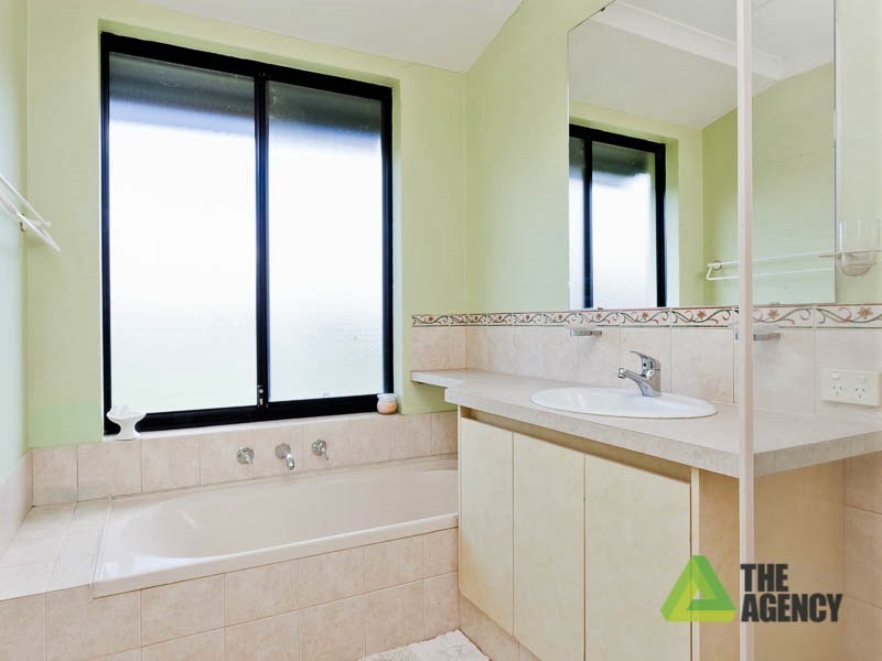 16 Patens Drive, Lower Chittering WA 6084