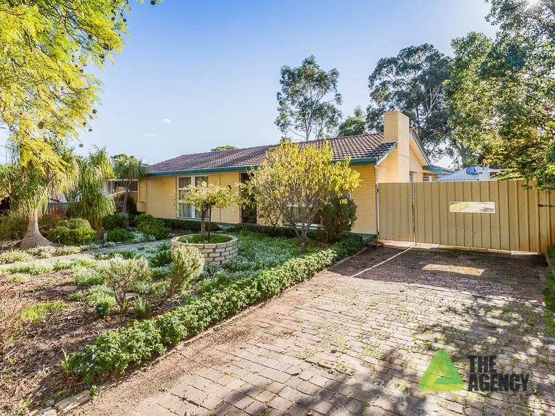 45 Banyard Avenue, Kelmscott WA 6111