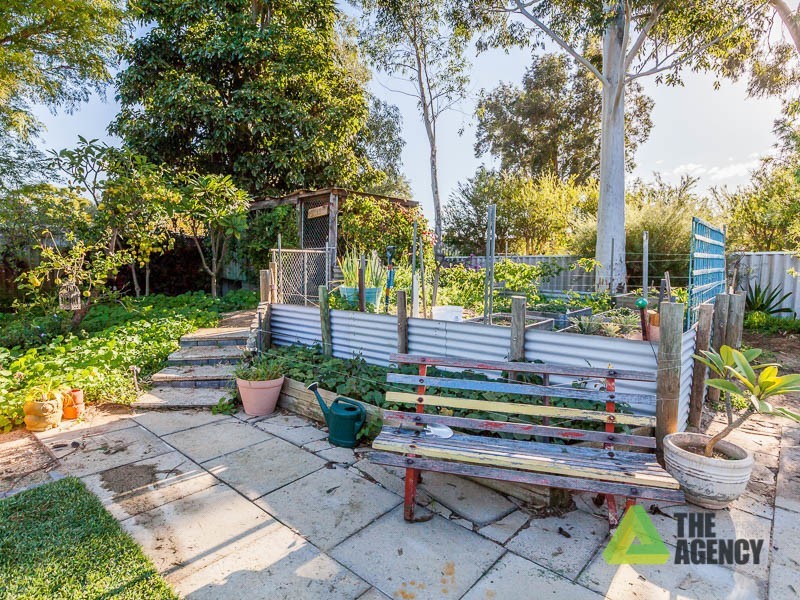 45 Banyard Avenue, Kelmscott WA 6111