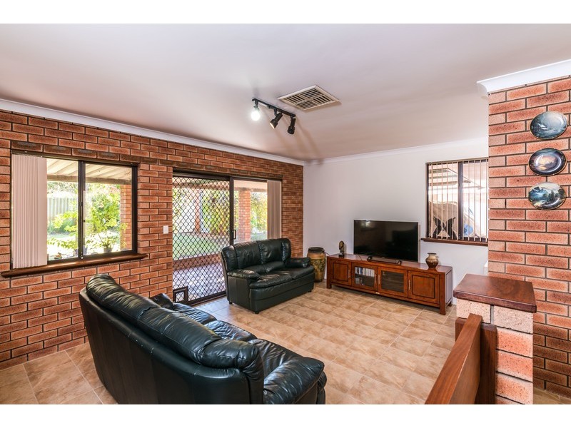 17 Huon Street, Willetton WA 6155