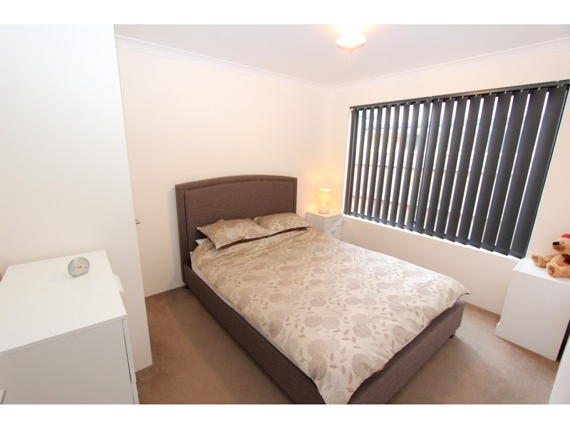 386 Peelwood Parade, Halls Head WA 6210