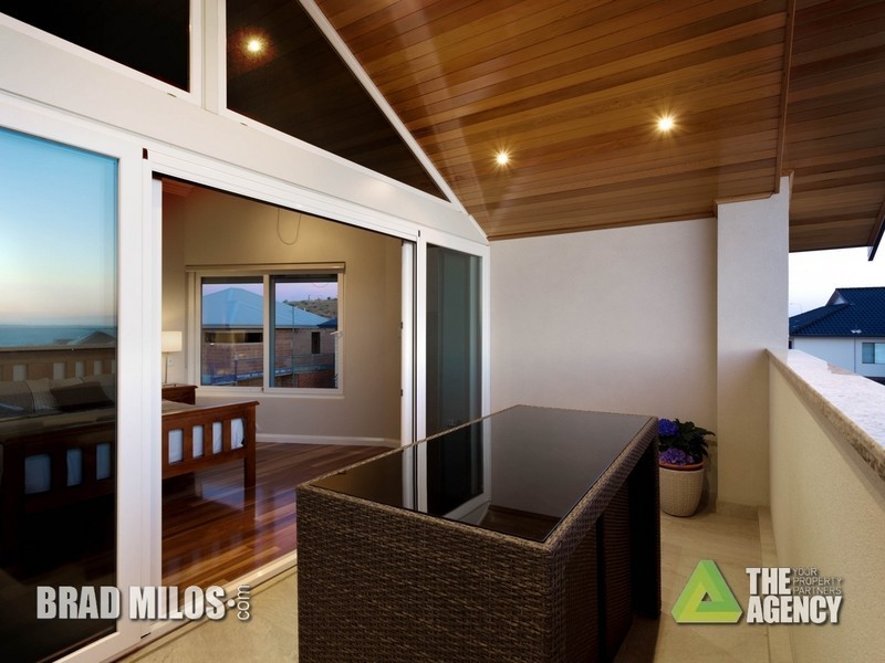 34 Arabella Loop, North Coogee WA 6163