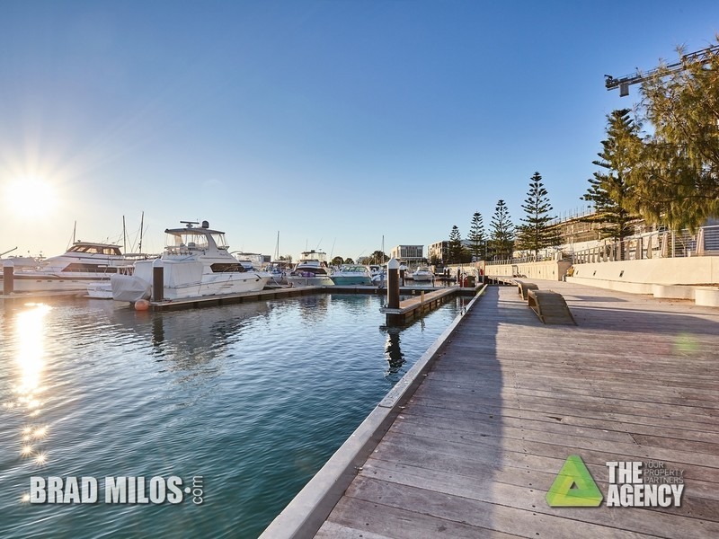 34 Arabella Loop, North Coogee WA 6163