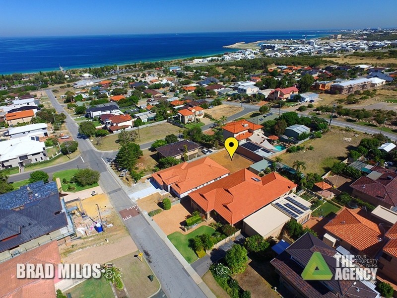 32A Beach Road, Coogee WA 6166