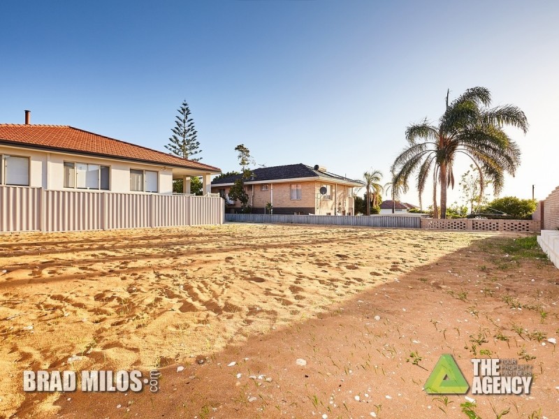 32A Beach Road, Coogee WA 6166