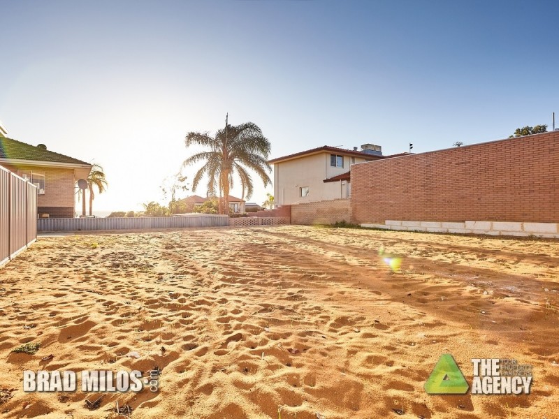 32A Beach Road, Coogee WA 6166