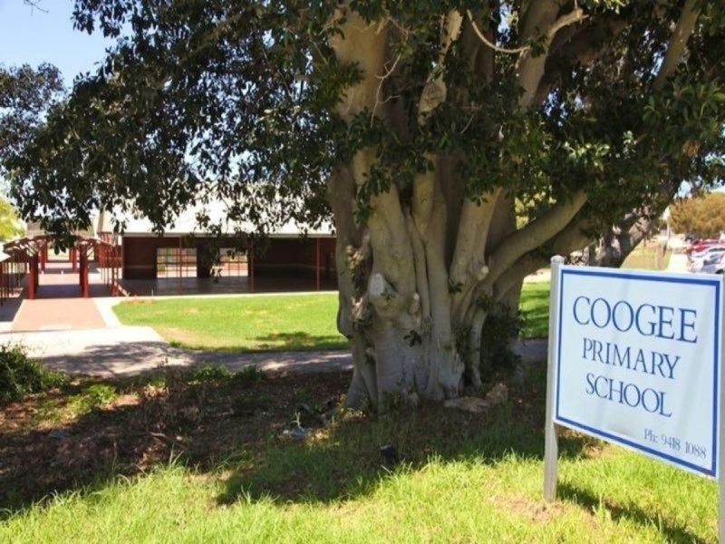 32A Beach Road, Coogee WA 6166