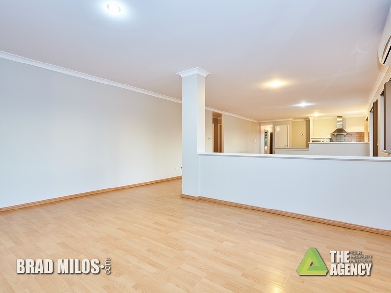 16 Leichhardt Crossing, Hammond Park WA 6164