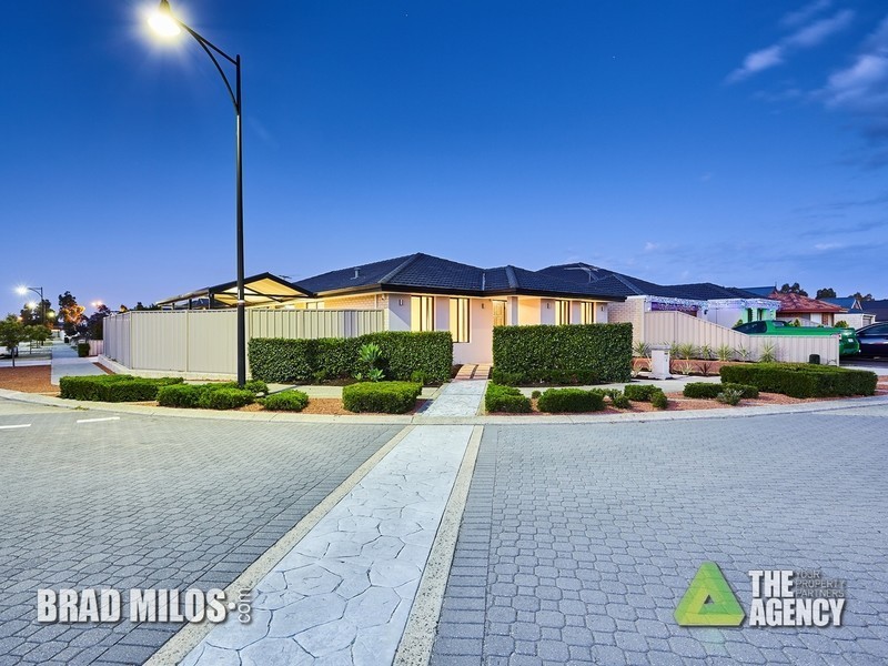 16 Leichhardt Crossing, Hammond Park WA 6164