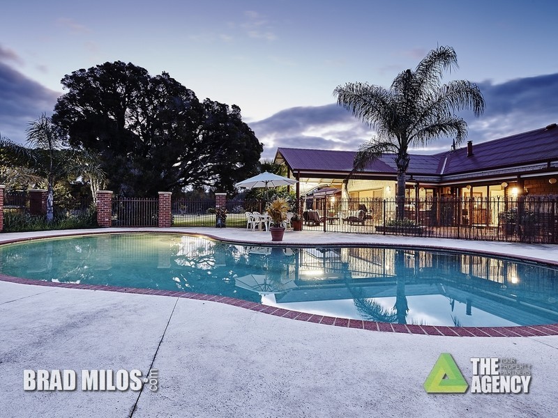 94 Old Dairy Court, Oakford WA 6121