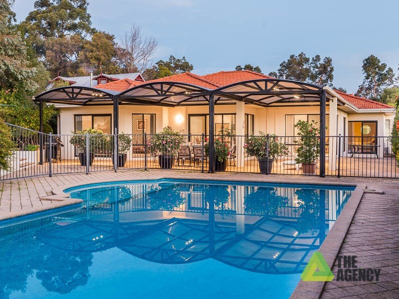 100 Heath Road, Kalamunda WA 6076