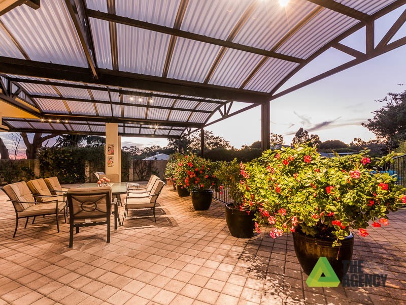 100 Heath Road, Kalamunda WA 6076