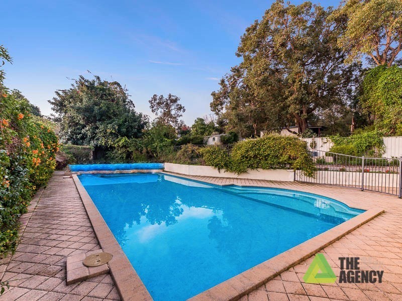 100 Heath Road, Kalamunda WA 6076