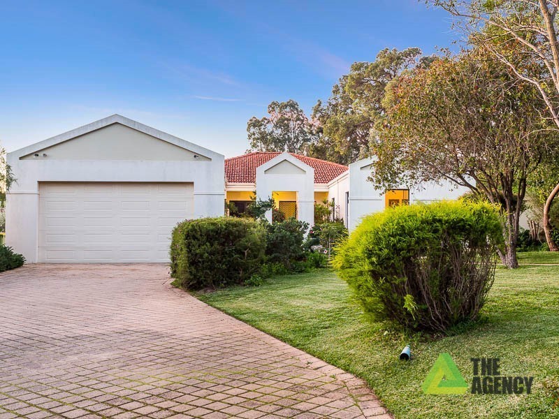 100 Heath Road, Kalamunda WA 6076