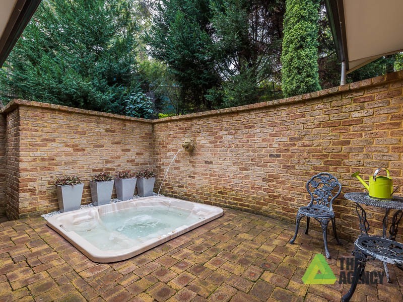 2 Beales Court, Roleystone WA 6111