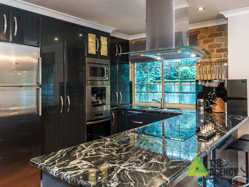 2 Beales Court, Roleystone WA 6111