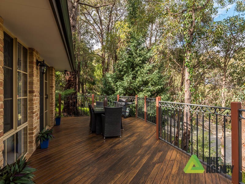 2 Beales Court, Roleystone WA 6111