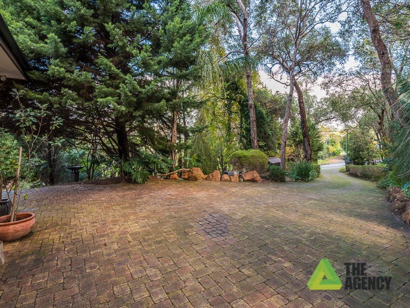 2 Beales Court, Roleystone WA 6111