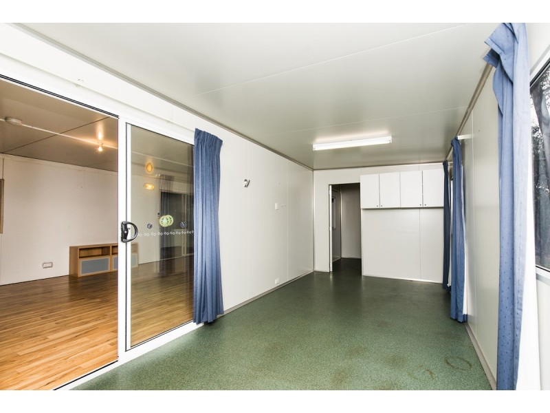 572 Dinsdale Road, Wooroloo WA 6558