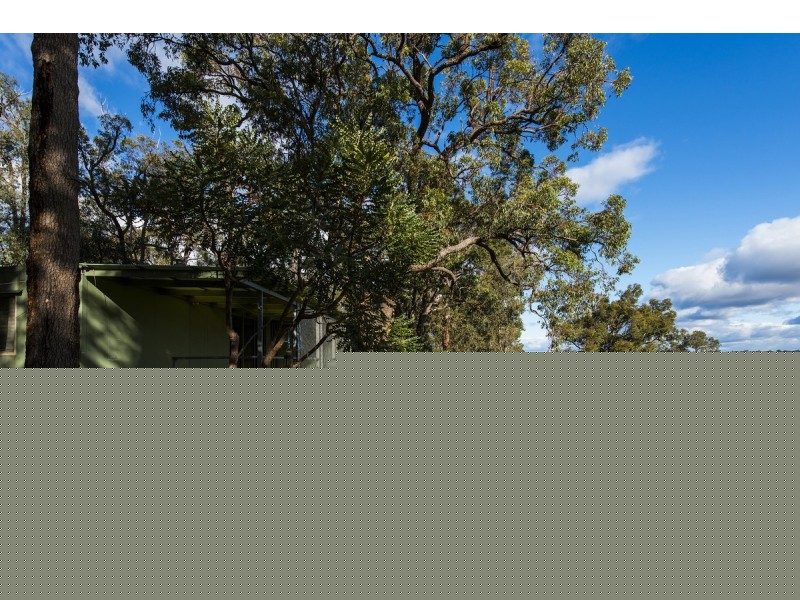 572 Dinsdale Road, Wooroloo WA 6558