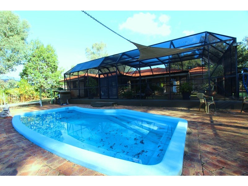 49 James Street, Pinjarra WA 6208