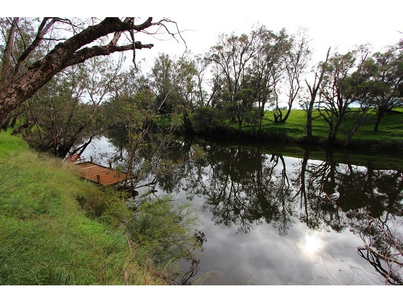 49 James Street, Pinjarra WA 6208