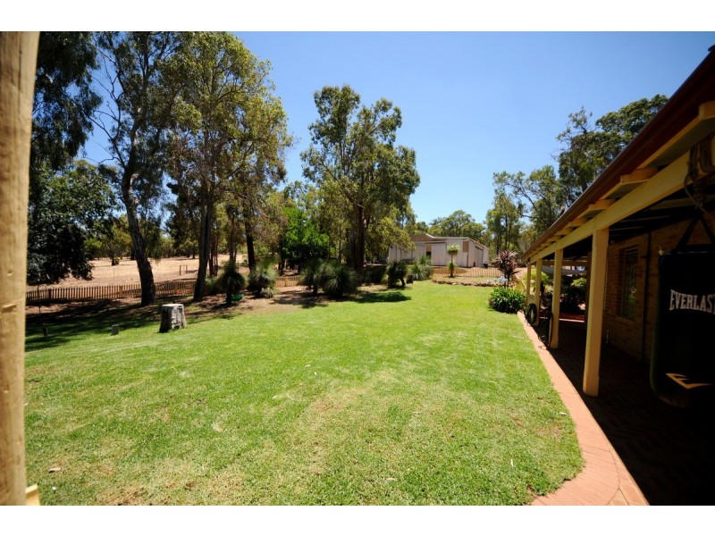 2905 Needham Road, Wooroloo WA 6558