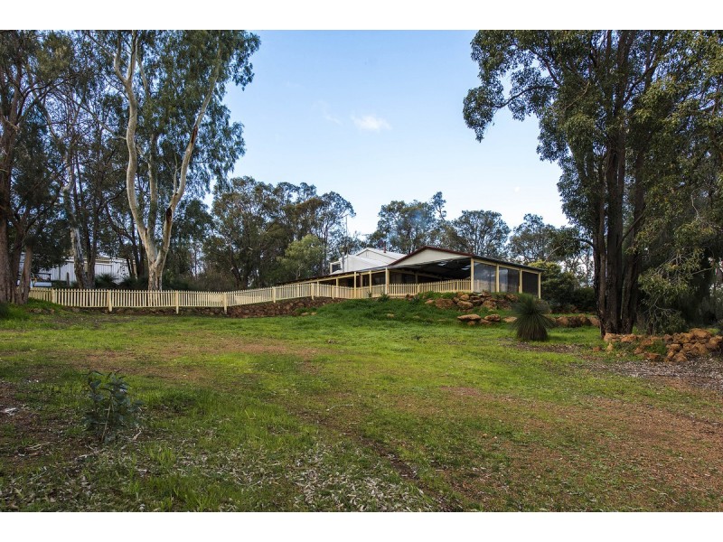 2905 Needham Road, Wooroloo WA 6558
