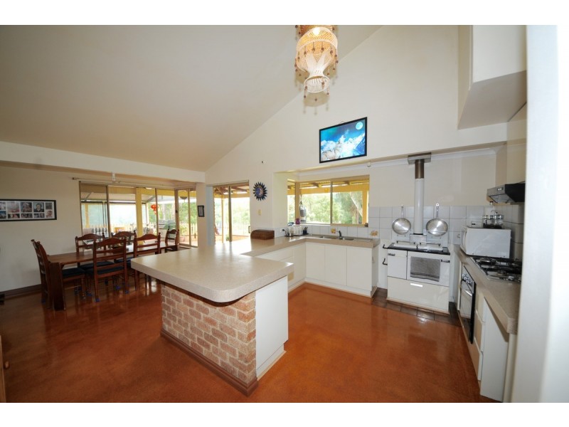 2905 Needham Road, Wooroloo WA 6558