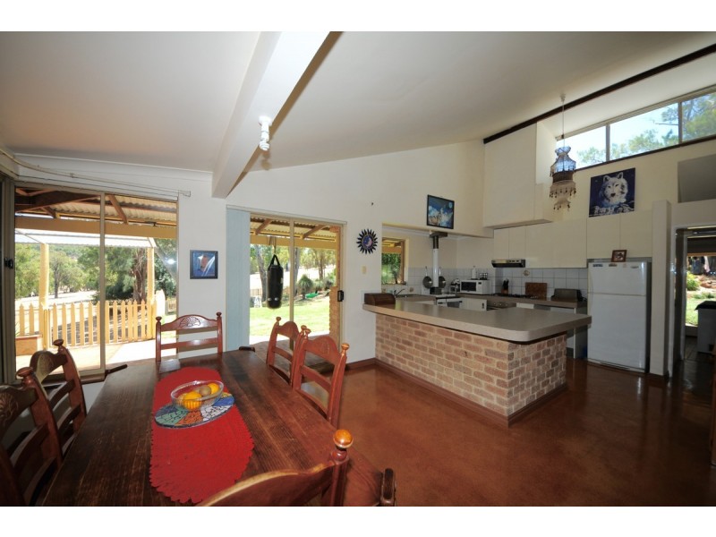 2905 Needham Road, Wooroloo WA 6558