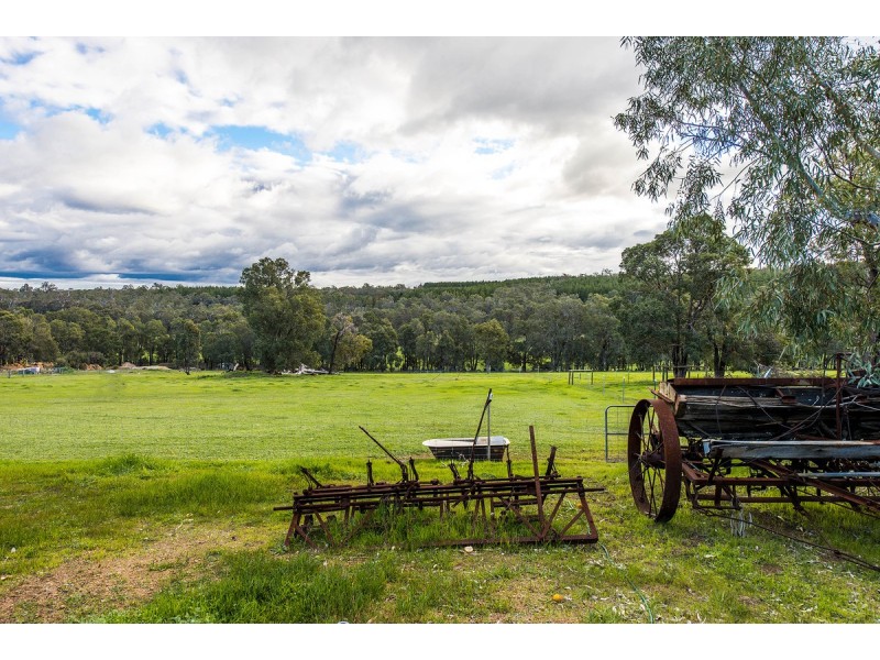 2905 Needham Road, Wooroloo WA 6558