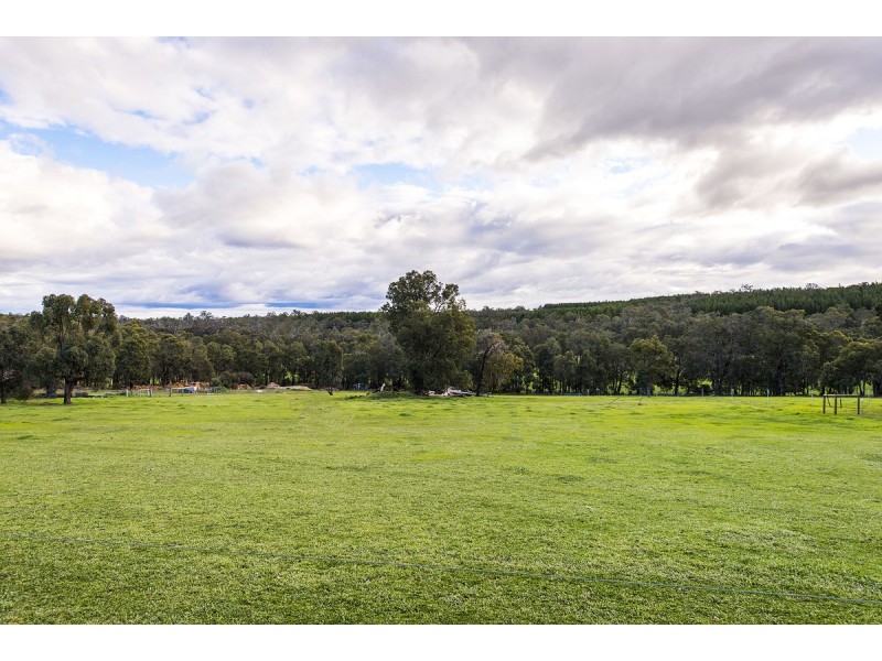 2905 Needham Road, Wooroloo WA 6558