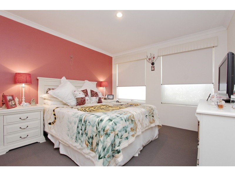 16 Gladman Pass, Ellenbrook WA 6069