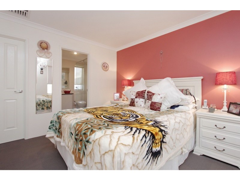 16 Gladman Pass, Ellenbrook WA 6069