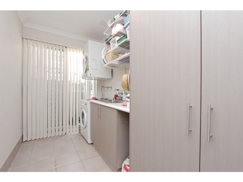 16 Gladman Pass, Ellenbrook WA 6069