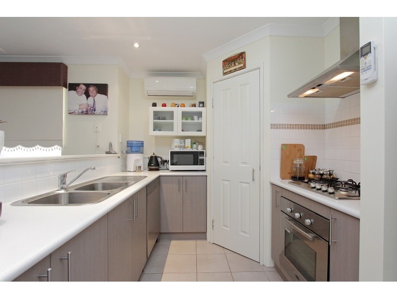 16 Gladman Pass, Ellenbrook WA 6069