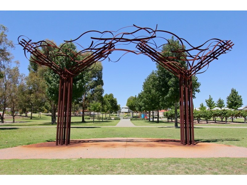 16 Gladman Pass, Ellenbrook WA 6069