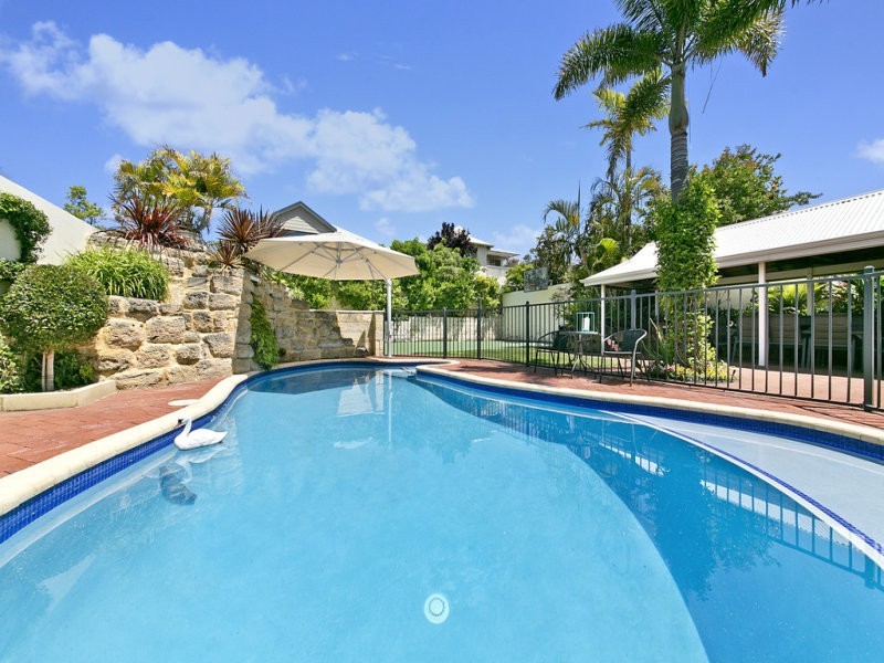 13 River View Terrace, Mount Pleasant WA 6153